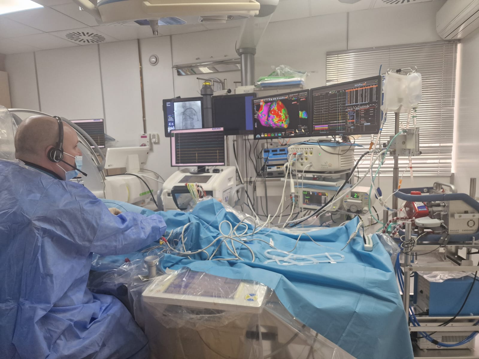 Operație în premieră la Cluj, condusă de medicul cardiolog electrofiziolog Răzvan Mada – Clujenii.ro