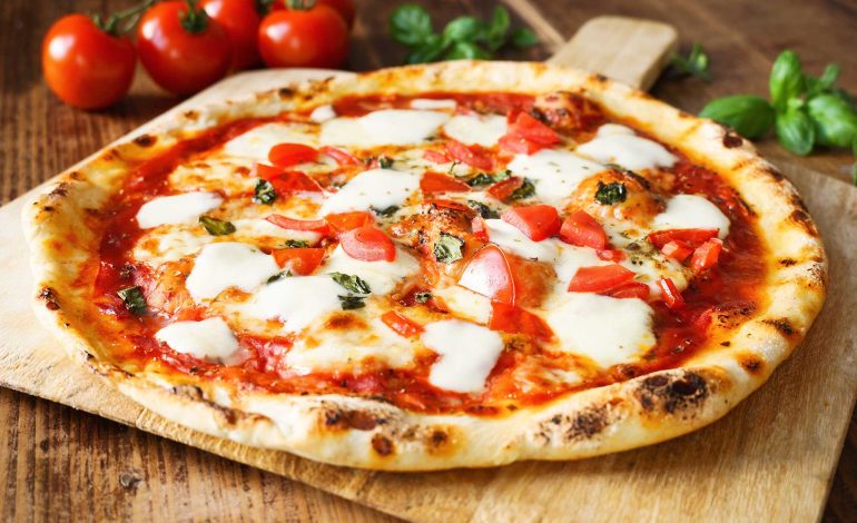 Pizza, mai sănătoasă decât credeai: beneficii surprinzătoare pentru corp și minte