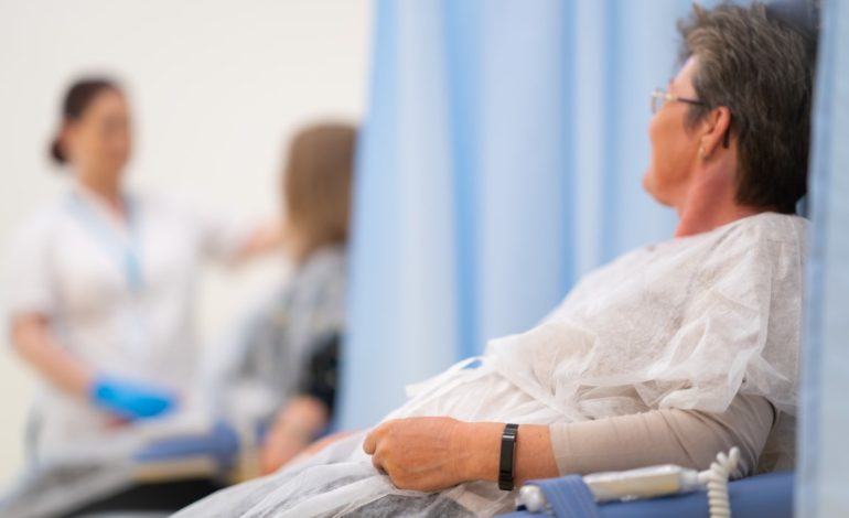 Clujeancă cu cancer își apără viața în justiție dreptul la viață, după ce statul i-a refuzat tratamentul