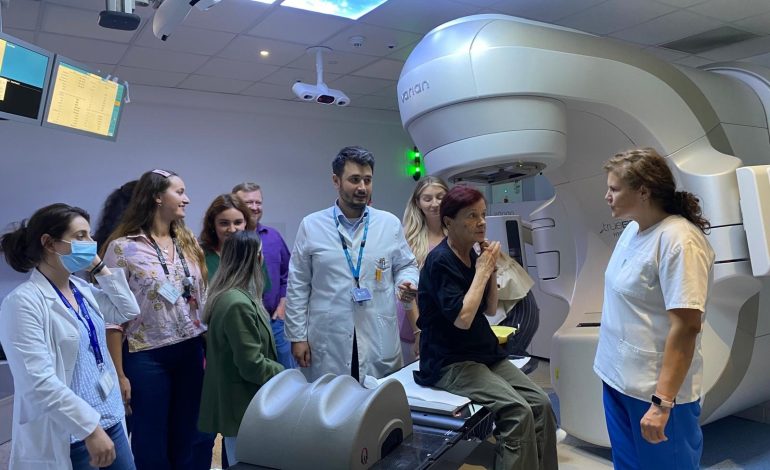 FOTO. Institutul Oncologic „Prof. Dr. I. Chiricuță” din Cluj realizează primul tratament cu HyperArc™, revoluționând radioterapia pentru tumori cerebrale multiple