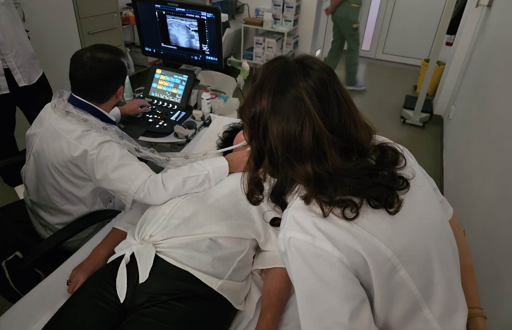 Workshop medical la Spitalul Militar Cluj: Proceduri minim invazive în patologia tiroidiană. Premieră pentru specialiștii din Transilvania – FOTO
