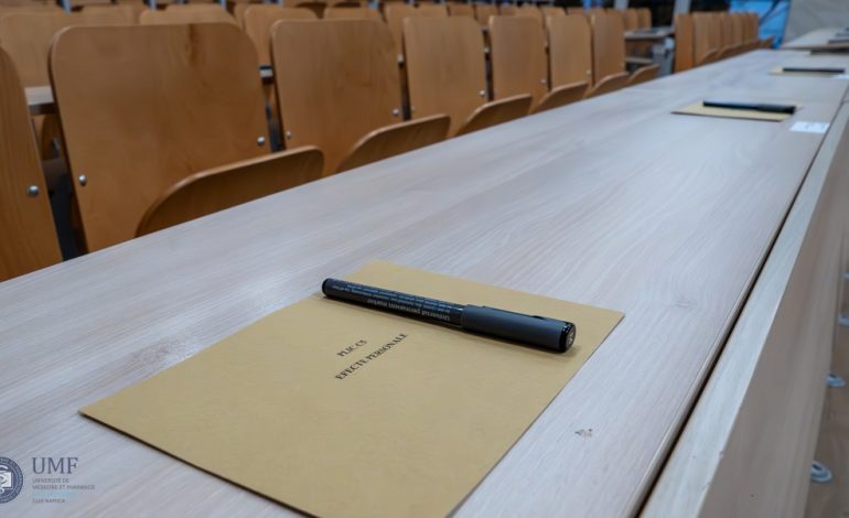 Drumul spre halatul alb trece duminică prin Cluj: peste o mie de candidați la examenul de rezidențiat de la UMF Cluj