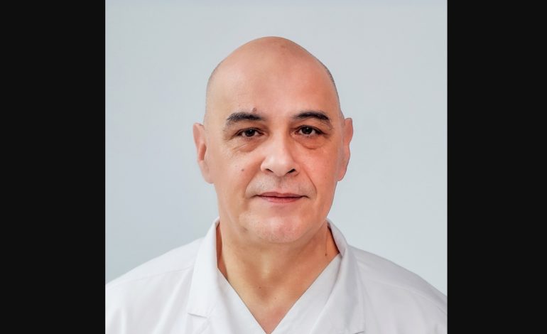 Este normal să ne doară periodic capul? Ilustrul neurochirurg clujean, dr. Ștefan Florian, explică când trebuie, de fapt, să fugim la doctor și ce le zice pacienților care nu au nimic