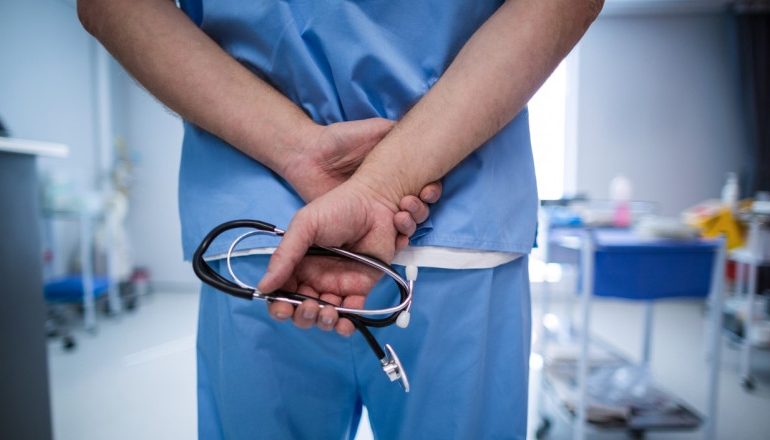 Medicii români care lucrează în străinătate se vor putea transfera direct pe posturile vacante din spitale!