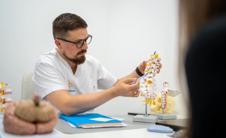 Ce mesaj! Neurochirurgul clujean Iustinian Simion, adevăr pentru viitoarea „armată de halate albe”: „Medicina este o vocație, cum e preoția”