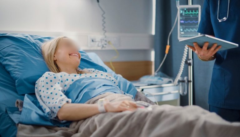 Dreptate pentru o pacientă din Cluj! Statul obligat să deconteze un tratament vital refuzat din motive birocratice