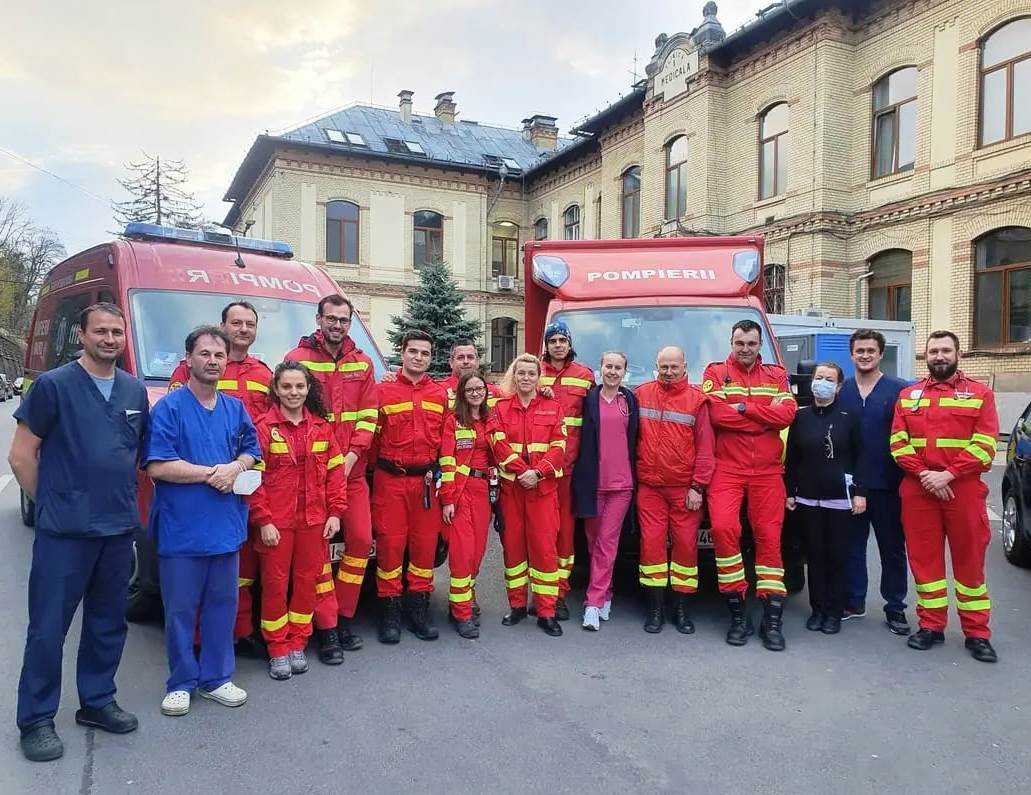 Prefectul Clujului a înmânat ISU Cluj distincția „Onoare pentru Cluj”! Peste 20.000 de persoane, asistate de pompieri și echipajele SMURD