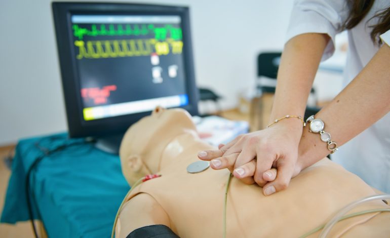 Premieră educațională la Cluj: curs european de bază pentru medicii rezidenți ATI