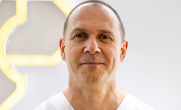 Dr. Attila Kiss – Neurochirurgul care schimbă vieți prin măiestrie și empatie