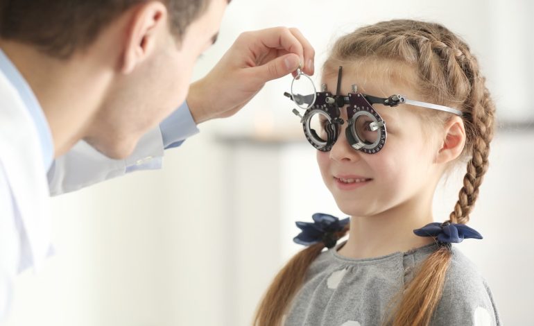 Află dacă copilul tău are probleme de vedere la un screening oftalmologic gratuit, în Cluj-Napoca